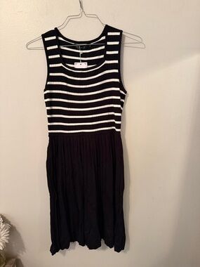 Zesica Black and White Knit and Striped Dress with Pleated Skirt [Size: M]